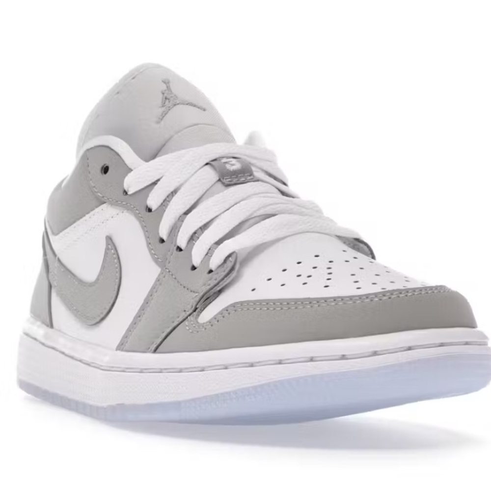 Jordan 1 Low Wolf Grey Women’s Size 9 NEW